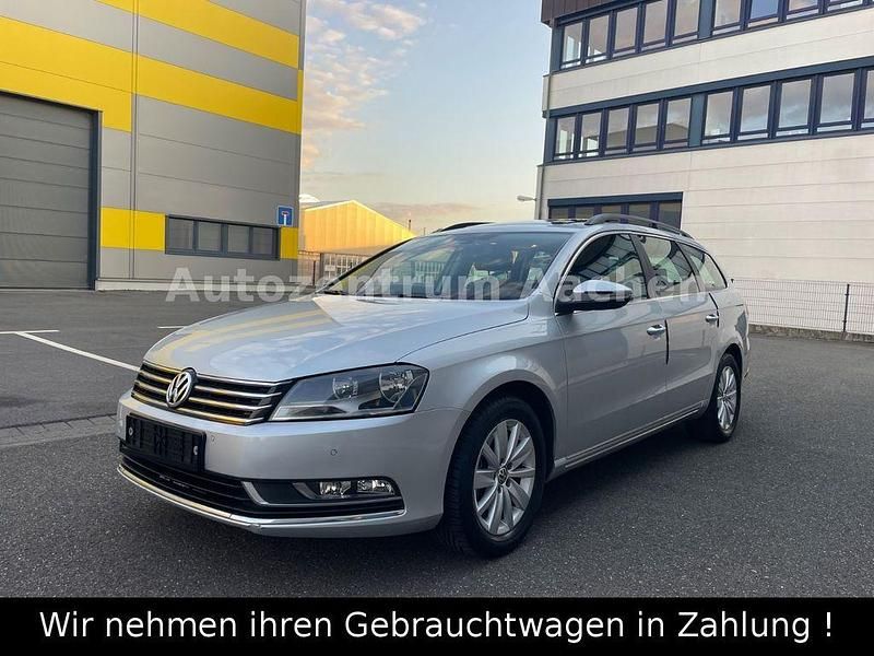 Silber Gebraucht 2012 VW Passat Limousine | 8.999 € (Guter Preis) - Bild 1/4