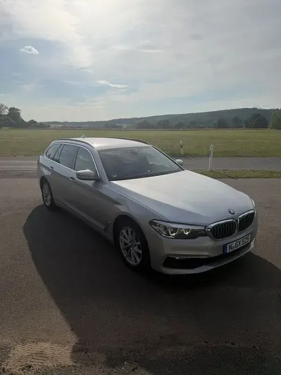Gebraucht BMW 525 231 PS (169 kW) 2019 Silber Kombi