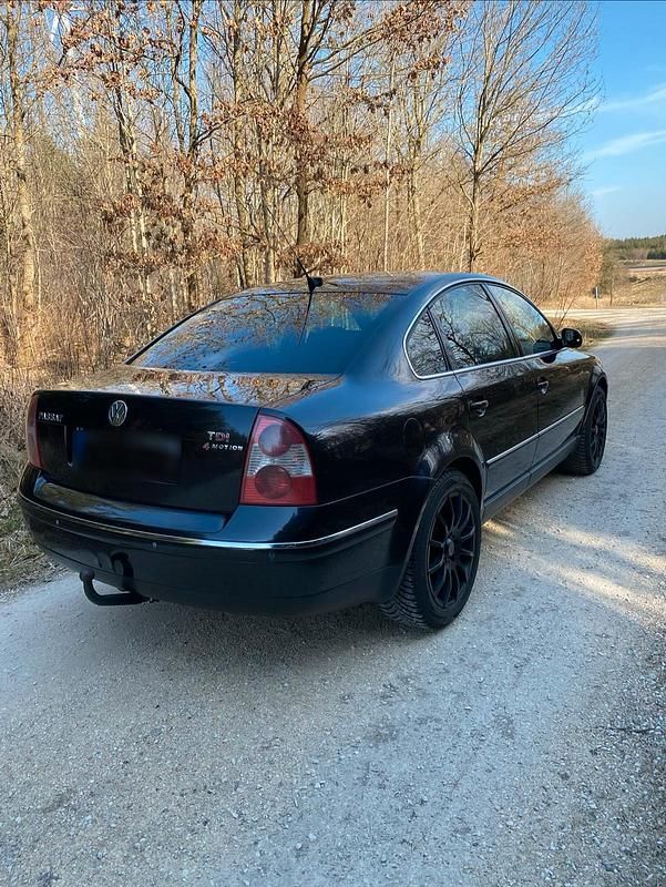 Gebraucht VW Passat 131 PS (96 kW) 2002 Schwarz Limousine