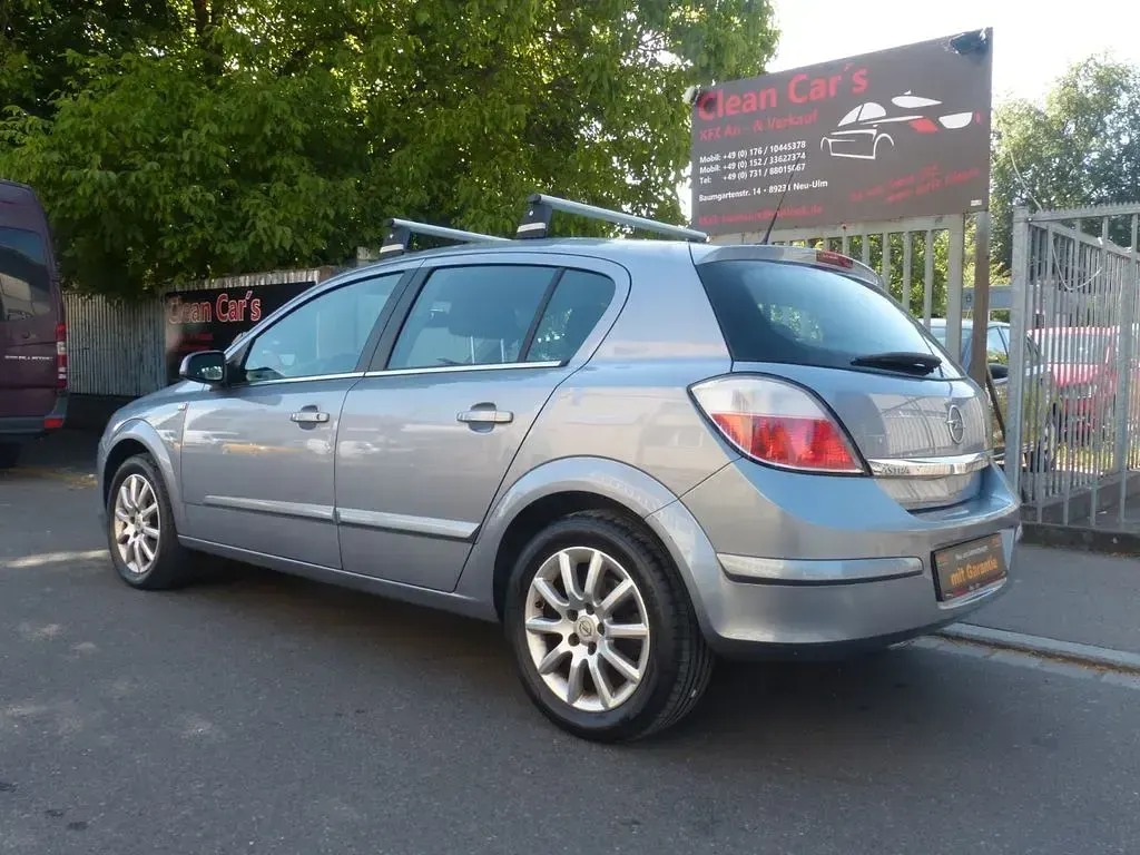 Gebraucht Opel Astra Elegance 125 PS (91 kW) 2005 Grau Limousine