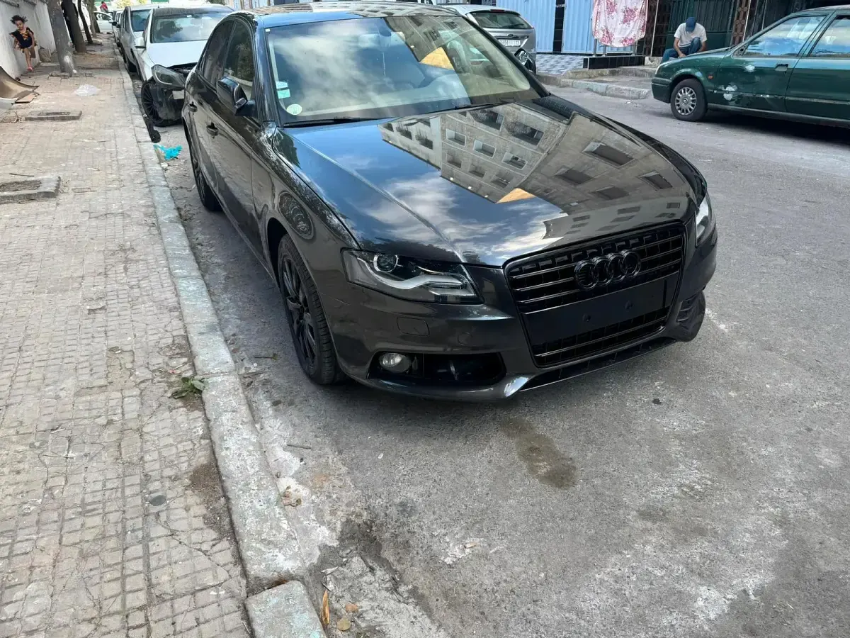 Gebraucht Audi A4 150 PS (110 kW) 2012 Schwarz Limousine