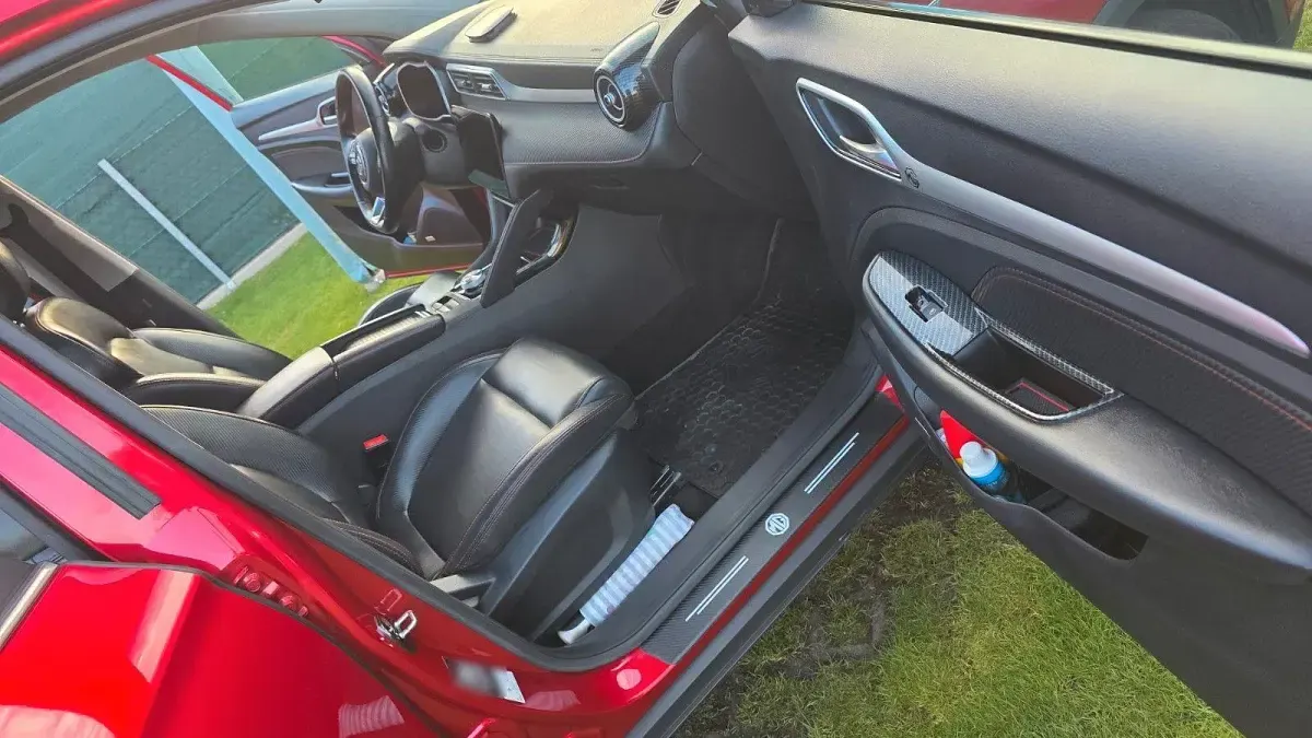 Gebraucht MG ZS Luxury 114 kW (156 PS) 2022 Rot SUV