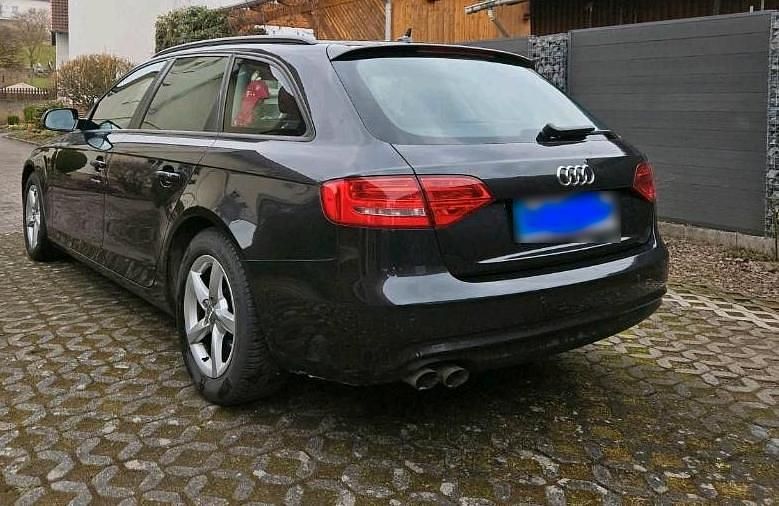 Gebraucht Audi A4 163 PS (119 kW) 2013 Grau Kombi