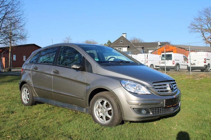 Gebraucht Mercedes B170 116 PS (85 kW) 2005 Grau Van / Kleinbus