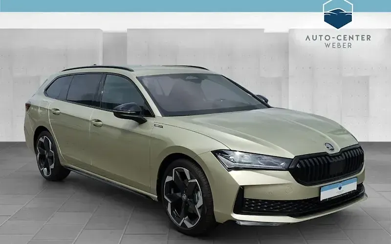 Gebraucht Skoda Superb SportLine 150 PS (110 kW) 2025 Kombi