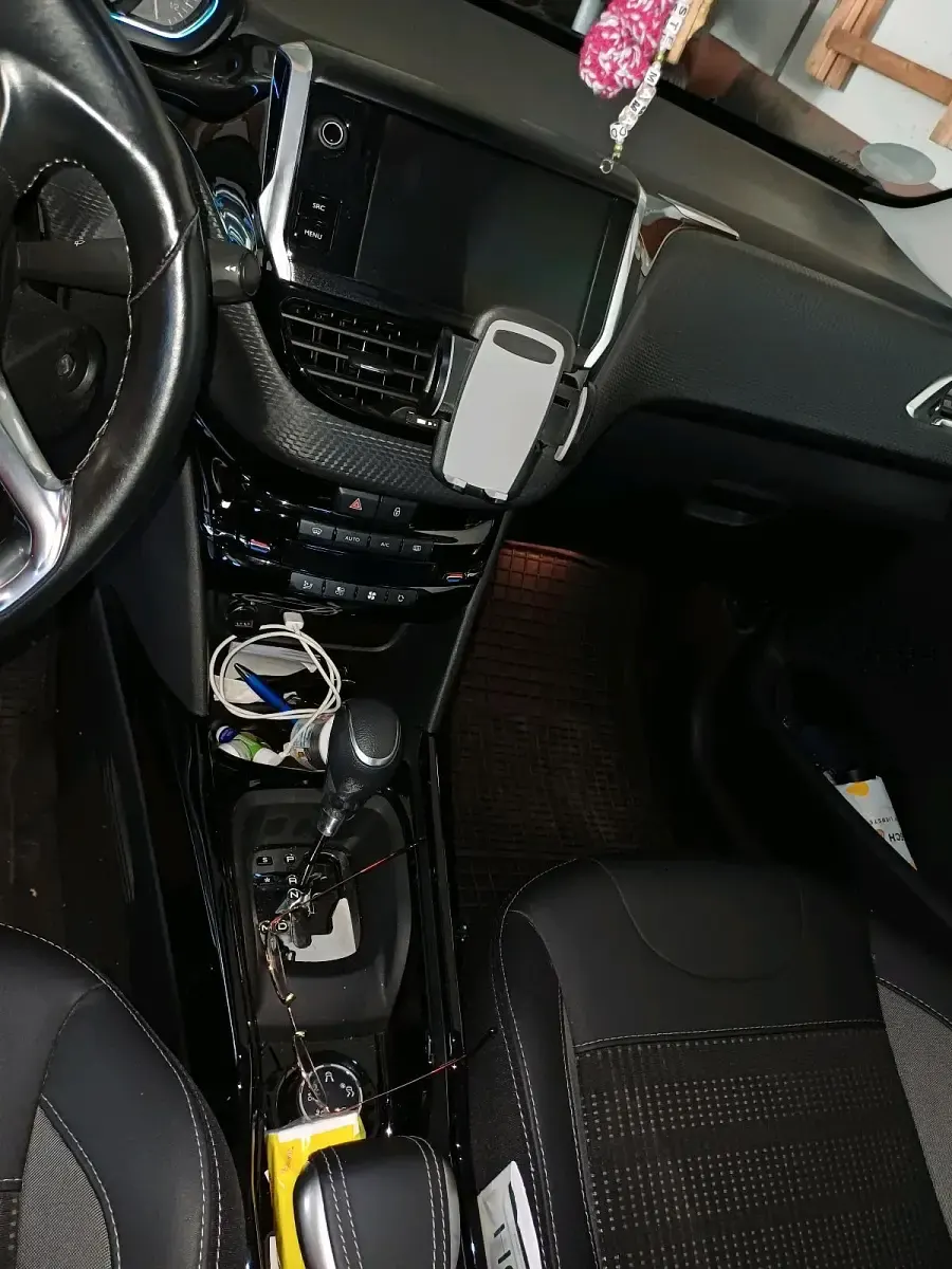 Gebraucht Peugeot 2008 110 PS (80 kW) 2019 Weiß SUV