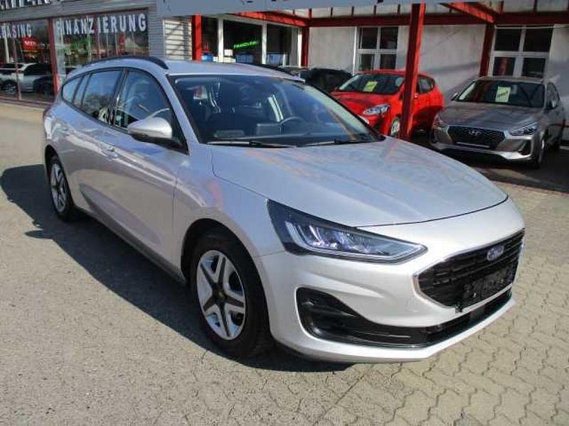 Gebraucht Ford Focus Cool & Connect 120 PS (88 kW) 2022 Polar silber metallic (metallic) Kombi