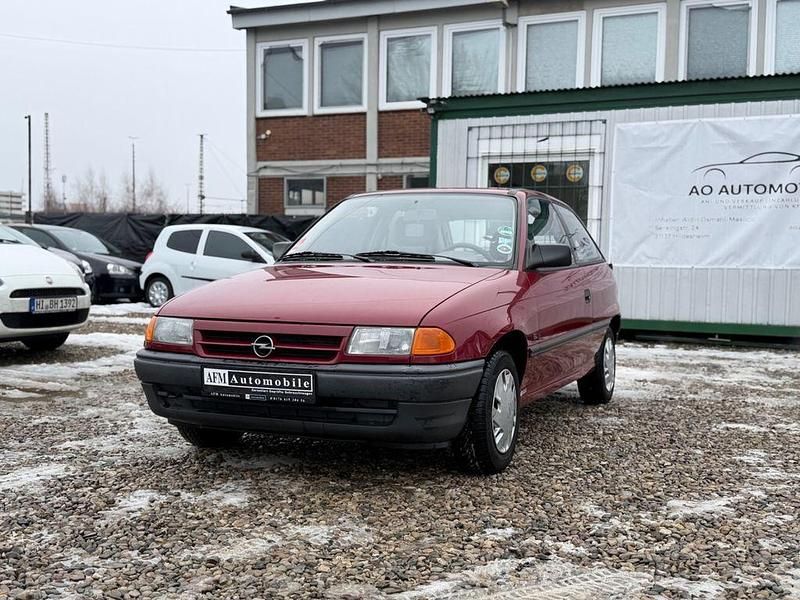 Gebraucht Opel Astra 60 PS (44 kW) 1992 Rot Kleinwagen