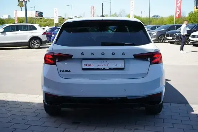 Gebraucht Skoda Fabia Monte Carlo 80 PS (58 kW) 2024 Weiß Kleinwagen