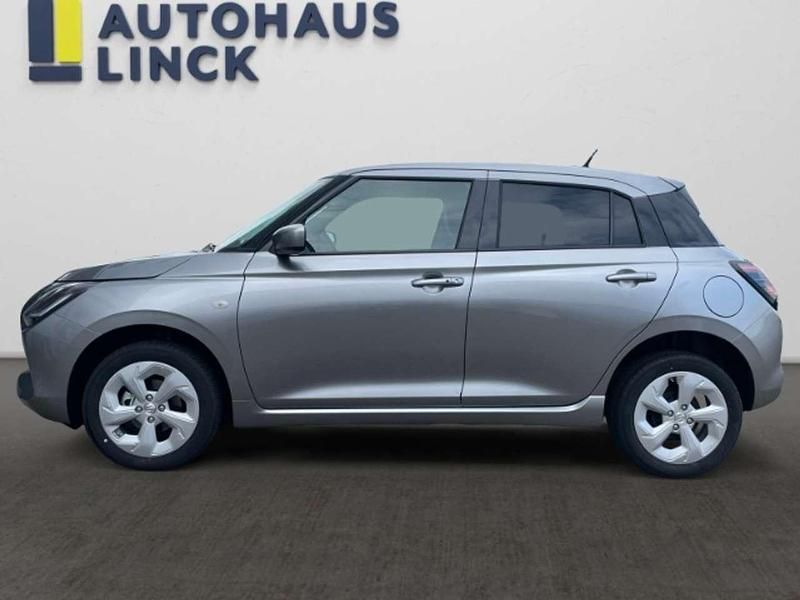 Neu Suzuki Swift Comfort 83 PS (61 kW) 2025 Premium silver metallic Kleinwagen