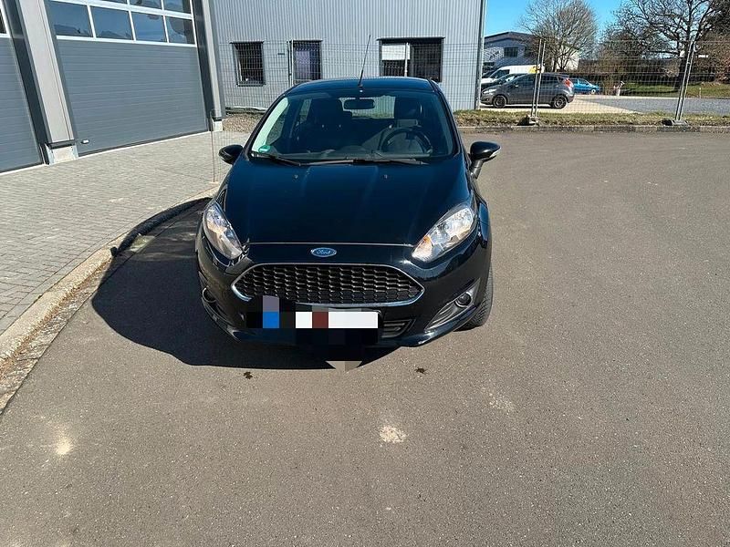 Gebraucht Ford Fiesta 82 PS (60 kW) 2017 Schwarz Kleinwagen