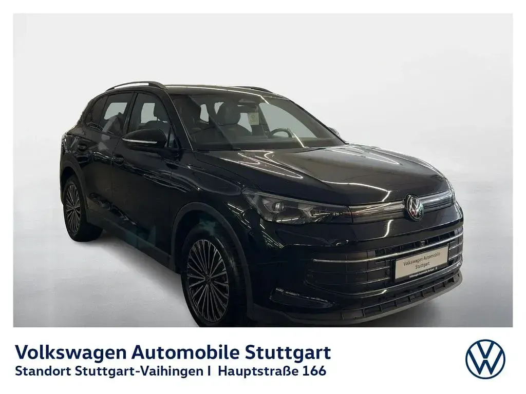 Gebraucht VW Tiguan Goal 150 PS (110 kW) 2025 Schwarz SUV