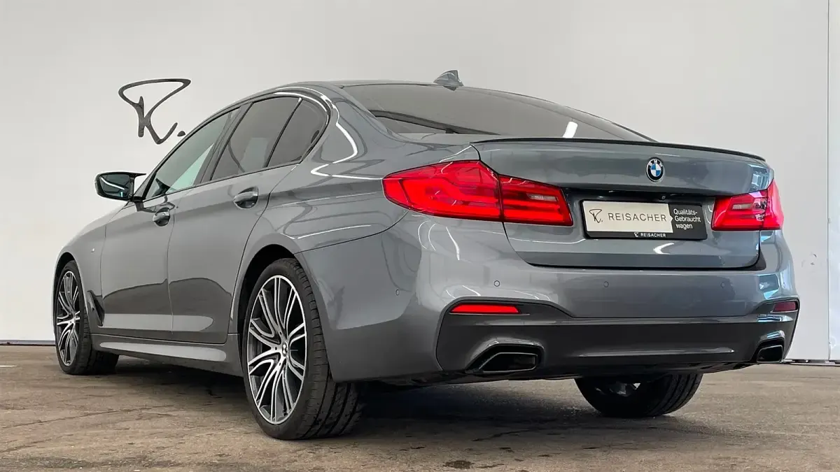 Gebraucht BMW 530 Efficient Dynamics 265 PS (194 kW) 2019 Bluestone metallic