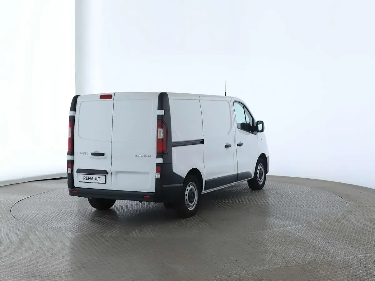 Usata Renault Trafic Komfort 145 CV (106 kW) 2021 Bianco Monovolume