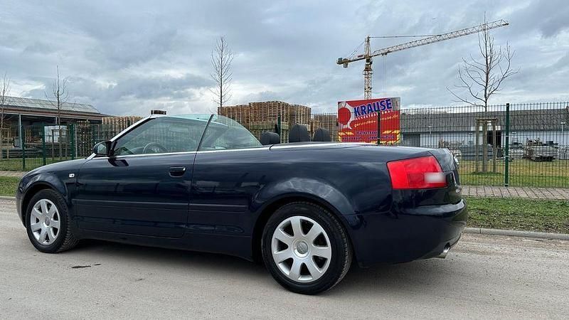 Gebraucht Audi A4 Cabriolet Design 163 PS (119 kW) 2004 Blau Cabrio