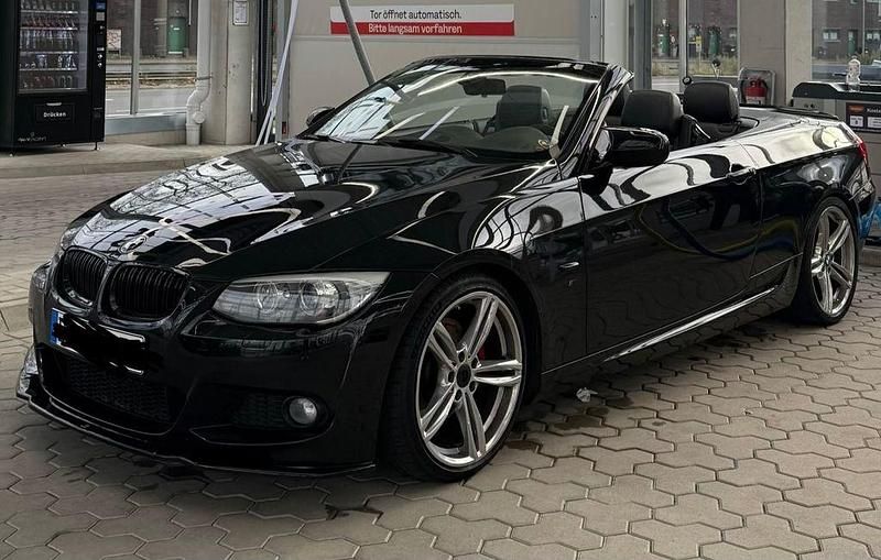 Schwarz Gebraucht 2013 BMW 330 Cabriolet Performance Cabrio | 14.900 € (Guter Preis) - Bild 1/4