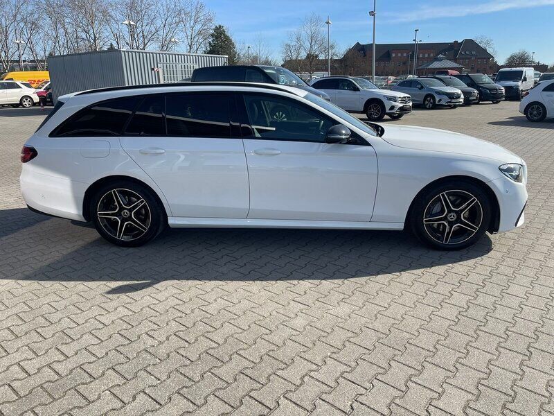 Gebraucht Mercedes E300 AMG 265 PS (194 kW) 2023 Unilack polarweiß Kombi