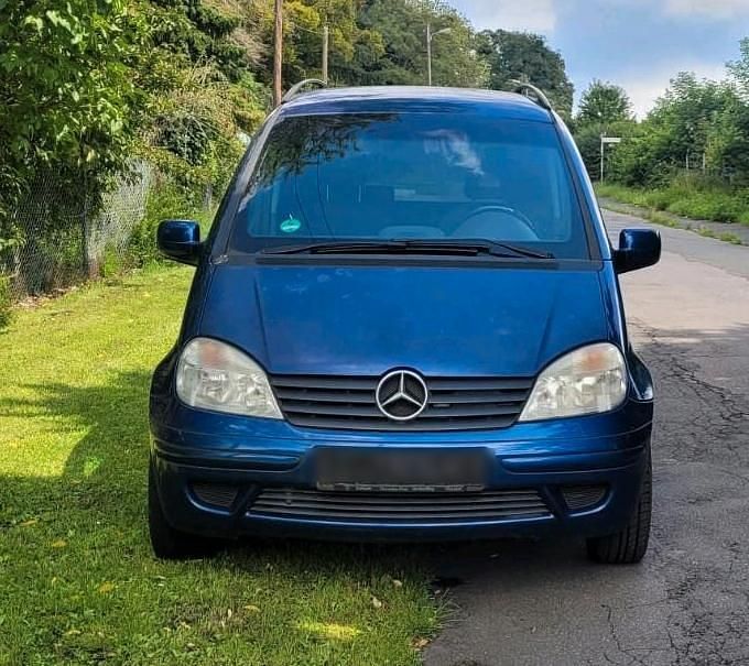 Blau Gebraucht 2003 Mercedes Vaneo Van / Kleinbus | 1.550 € (Guter Preis) - Bild 1/4