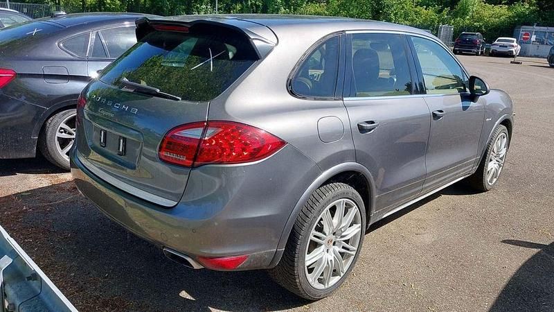 Gebraucht Porsche Cayenne Platinum Edition 245 PS (180 kW) 2014 Grau SUV