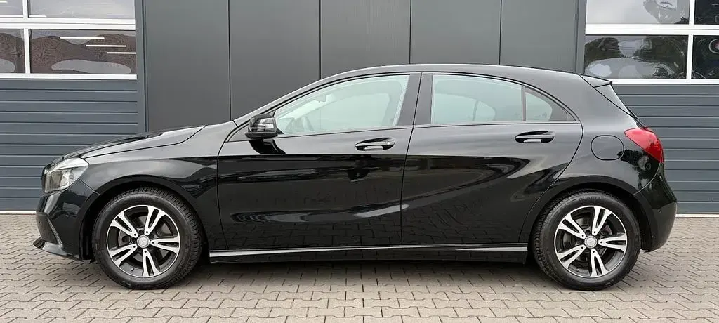 Gebraucht Mercedes A160 102 PS (75 kW) 2016 Schwarz Kleinwagen