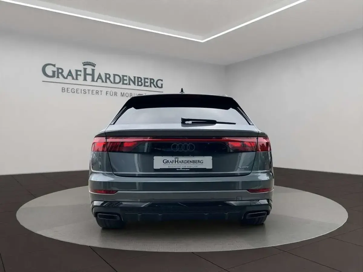 Gebraucht Audi Q8 Sport 489 PS (359 kW) 2026 Daytonagrau perleffekt SUV
