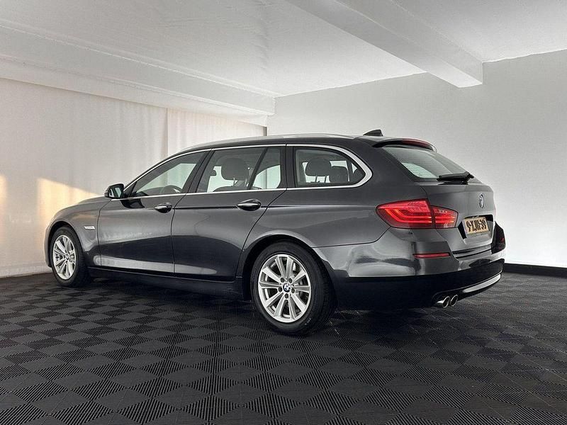 Gebraucht BMW 518 Executive 143 PS (105 kW) 2014 Grau Kombi