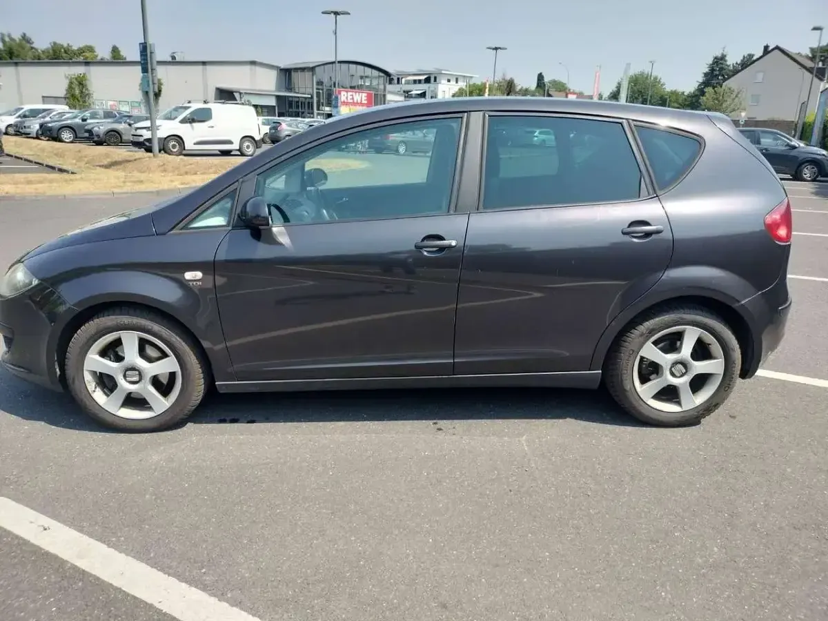 Gebraucht Seat Altea Sport 105 PS (77 kW) 2005 Braun Van / Kleinbus