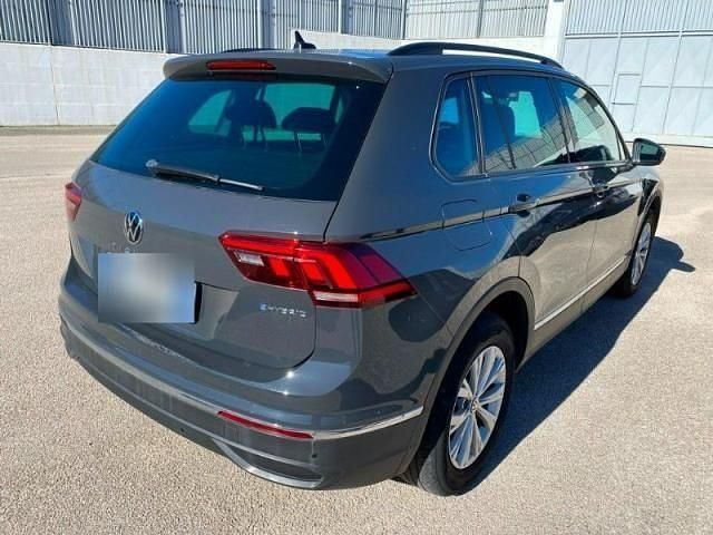 Gebraucht VW Tiguan Life 245 PS (180 kW) 2022 Grau SUV