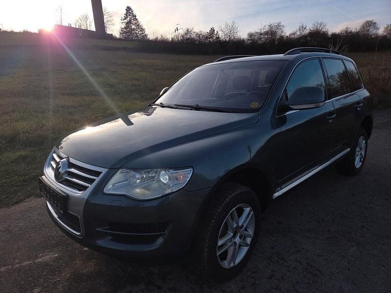 Grau Gebraucht 2008 VW Touareg SUV | 6.900 € (Superpreis) - Bild 1/4