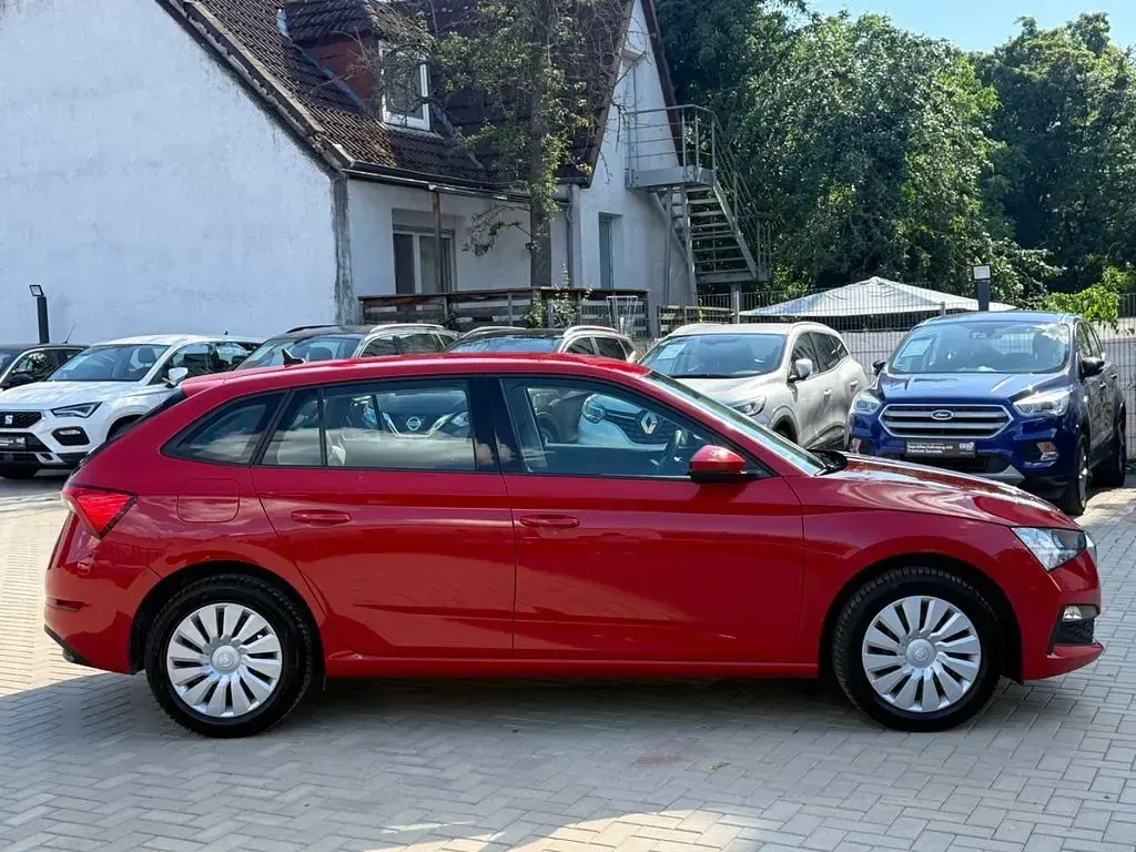 Gebraucht Skoda Scala Active 95 PS (69 kW) 2019 Rot Kleinwagen