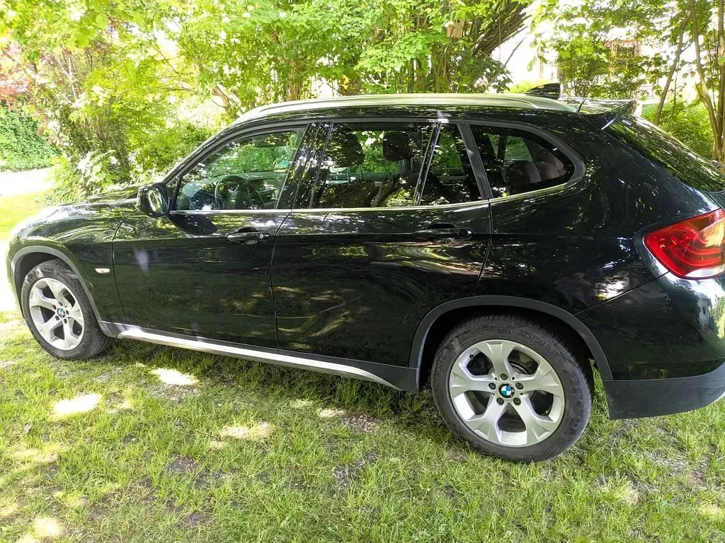 Gebraucht BMW X1 177 PS (130 kW) 2011 Schwarz SUV