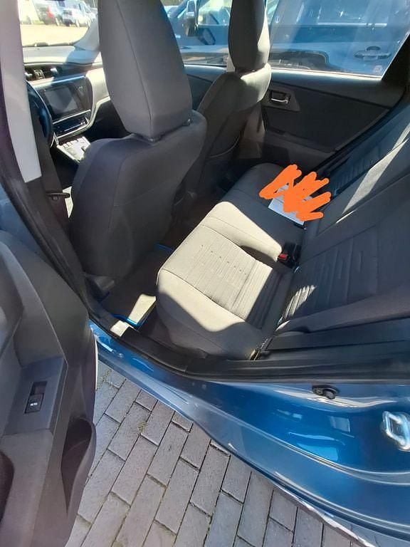 Gebraucht Toyota Auris Hybrid Edition-S 136 PS (100 kW) 2016 Blau Limousine