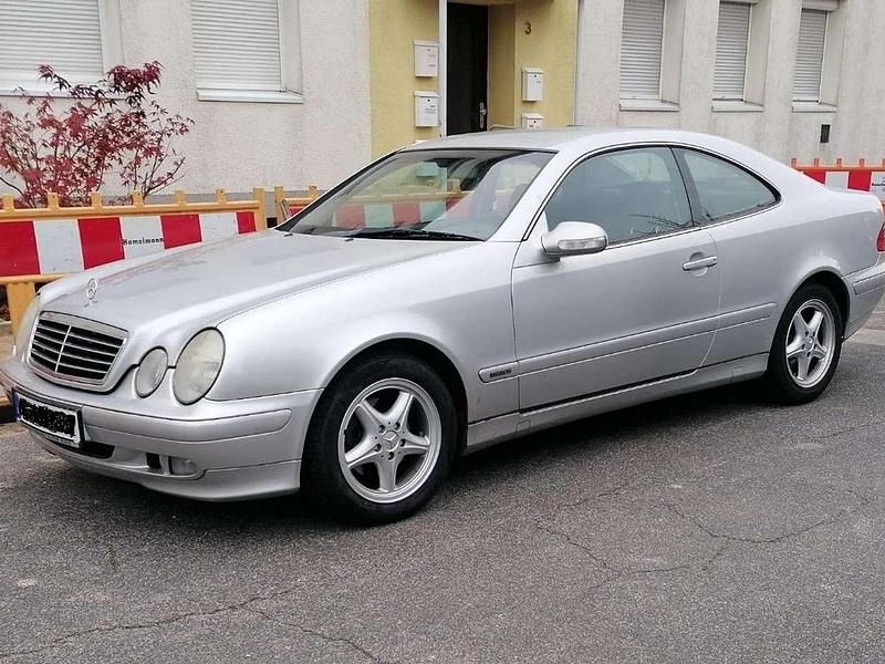 Silber Gebraucht 2001 Mercedes CLK200 Elegance Coupé | 1.000 € - Bild 1/3
