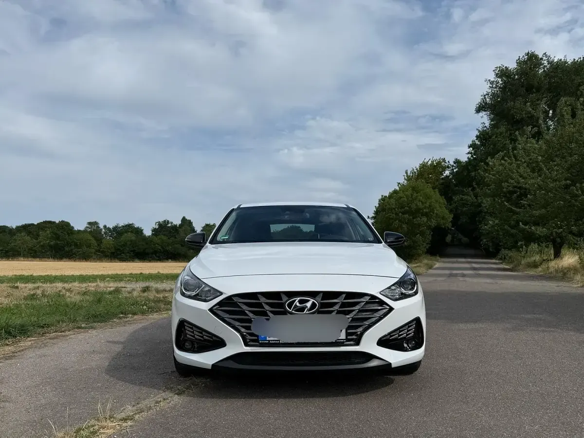 Gebraucht Hyundai i30 Edition 30 120 PS (88 kW) 2021 Weiß Kleinwagen