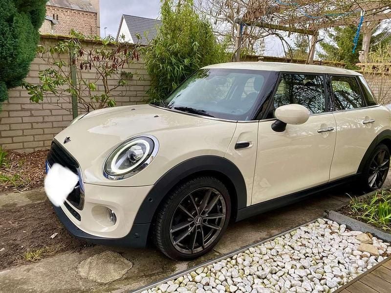 Gebraucht Mini Cooper 136 PS (100 kW) 2019 Weiß Kleinwagen