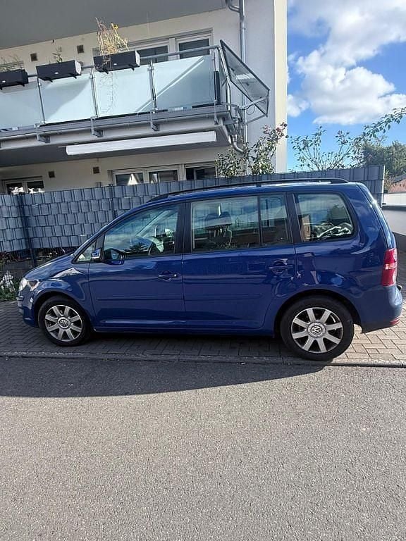 Gebraucht VW Touran 105 PS (77 kW) 2010 Van / Kleinbus