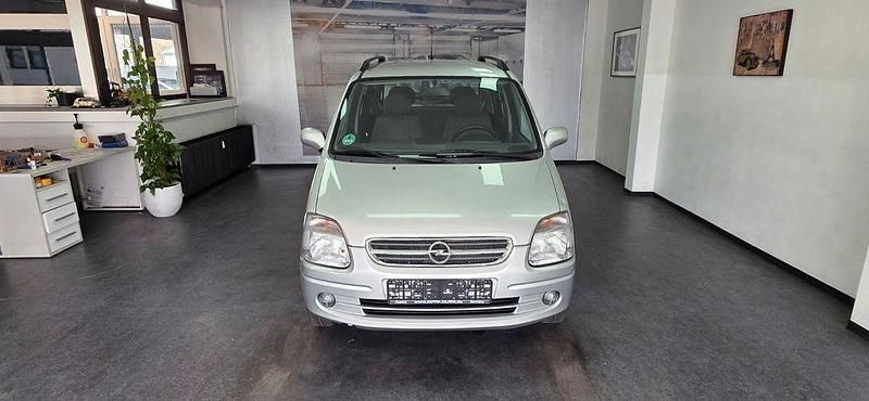 Gebraucht Opel Agila Elegance 75 PS (55 kW) 2002 Silber Van / Kleinbus
