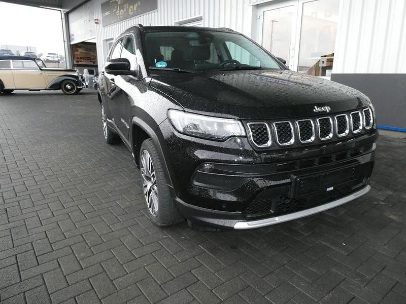 Gebraucht Jeep Compass Altitude 131 PS (96 kW) 2024 Schwarz SUV