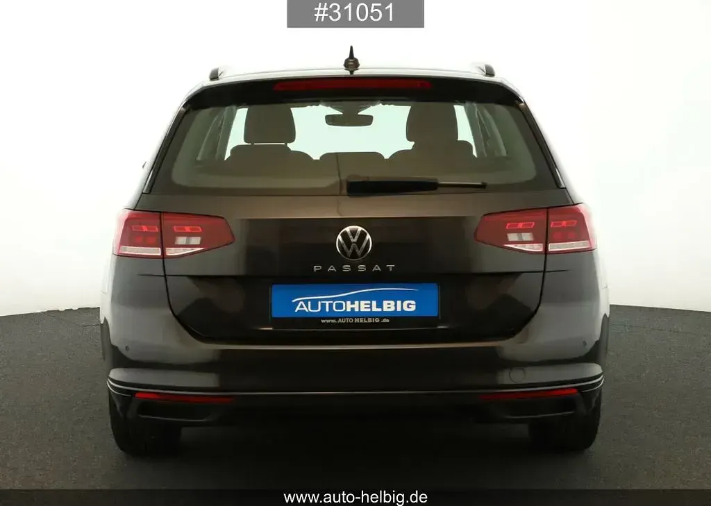 Używany VW Passat 122 KM (89 kW) 2023 Szary Kombi
