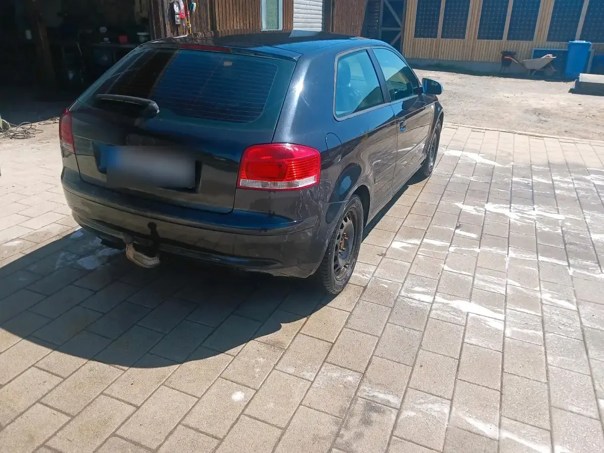 Gebraucht Audi A3 105 PS (77 kW) 2004 Schwarz Kleinwagen