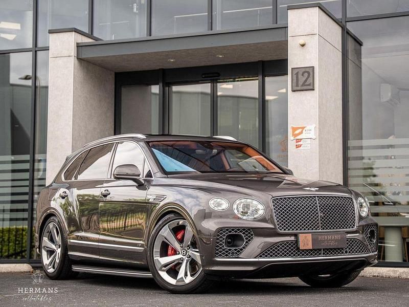 Grau Gebraucht 2022 Bentley Bentayga Mulliner SUV | 164.950 € - Bild 1/4
