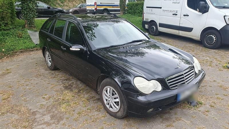 Gebraucht Mercedes C180 Classic 143 PS (105 kW) 2004 Schwarz Kombi