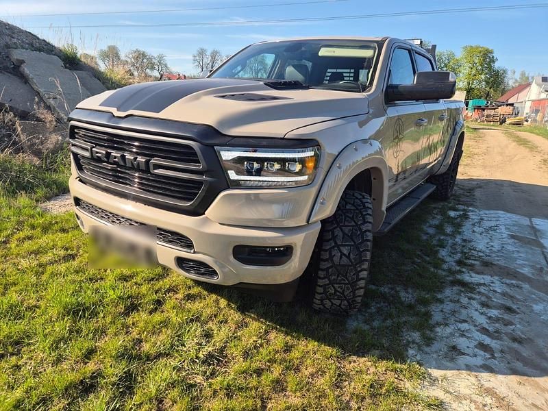 Gebraucht RAM 1500 401 PS (294 kW) 2019 Grau Pickup
