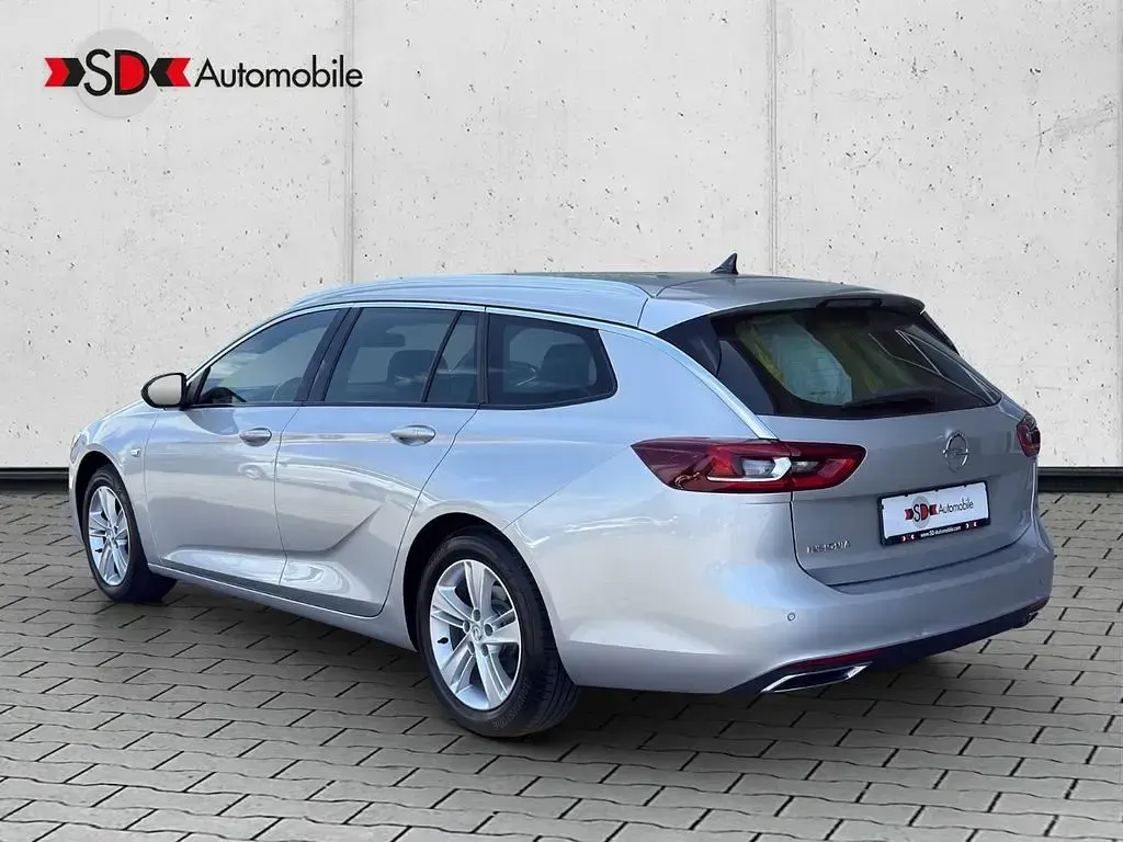 Gebraucht Opel Insignia Elegance 174 PS (127 kW) 2023 Argonsilber/sovereign/switchbl Kombi