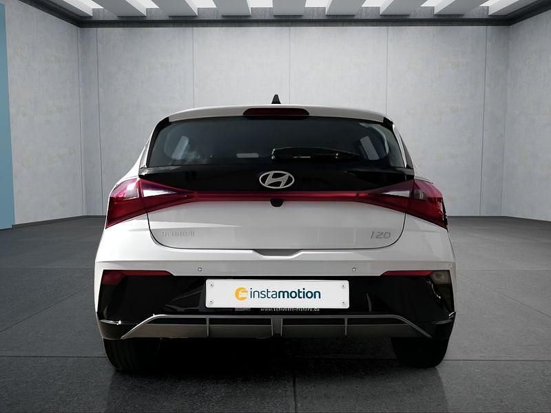 Neu Hyundai i20 Select 101 PS (74 kW) 2025 Weiß Kleinwagen