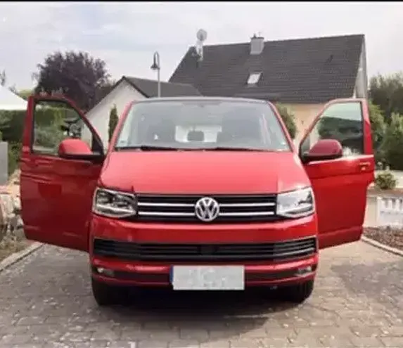 Gebraucht VW Multivan 204 PS (150 kW) 2016 Rot Van / Kleinbus