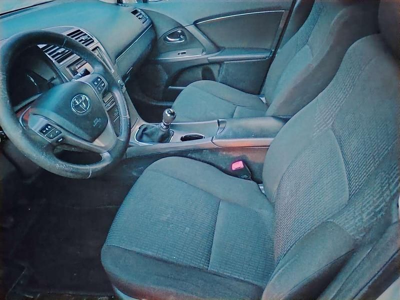 Gebraucht Toyota Avensis Edition 150 PS (110 kW) 2010 Kombi