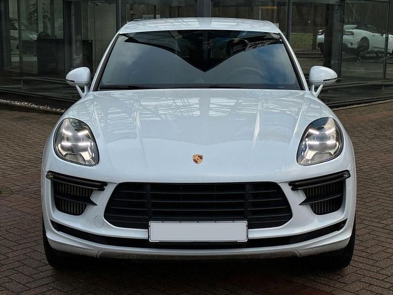 Weiß Gebraucht 2020 Porsche Macan Turbo Chrono SUV | 47.999 € - Bild 1/4