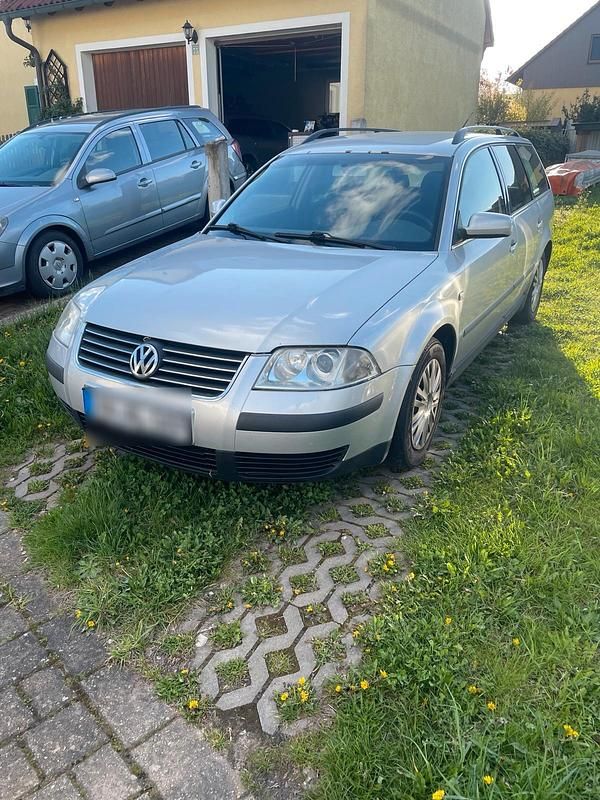 Second-hand VW Passat 101 CP (74 kW) 2002 Argintiu Break