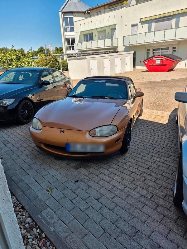 Gold Gebraucht 1998 Mazda MX5 Cabrio | 5.630 € (Guter Preis) - Bild 1/4